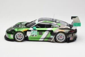 Porsche 911 991.1 GT3 R #540 Black Swan Racing P. Long / T. Pilgrim 24h Daytona 2016 Minichamps 1:18 155166540 Kov – obrázok 3 z 6