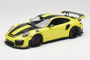 Porsche 911 GT2 RS 991.2 Weissach Package Zelený Čierne Kolesá Minichamps 1:18 155068300-1 Kov