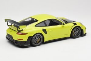 Porsche 911 991.2 GT2 RS Limetkovo Zelený so Striebornými Kolesami Minichamps 1:18 155068309 Kov – obrázok 2 z 6