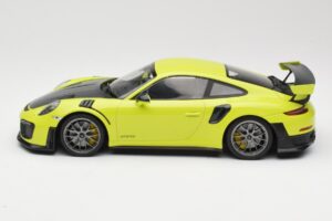 Porsche 911 991.2 GT2 RS Limetkovo Zelený so Striebornými Kolesami Minichamps 1:18 155068309 Kov – obrázok 3 z 6