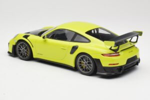 Porsche 911 991.2 GT2 RS Limetkovo Zelený so Striebornými Kolesami Minichamps 1:18 155068309 Kov – obrázok 5 z 6