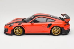 Porsche 911 991.2 GT2 RS Oranžový Weissach Package Zlaté Kolesá Minichamps 1:18 155068305 Kov – obrázok 3 z 6