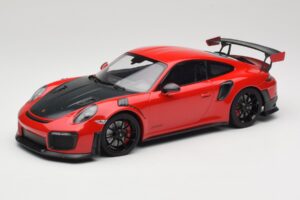 Porsche 911 GT2 RS 991.2 Červená Čierne Kolesá Minichamps 1:18 155968307 Kov