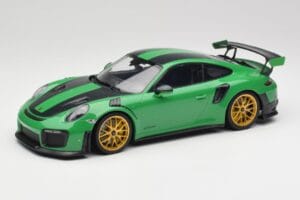 Porsche 911 991.2 GT2 RS Weissach Package British Racing Zelený & Zlaté Kolesá Minichamps 1:18 153068318 Kov