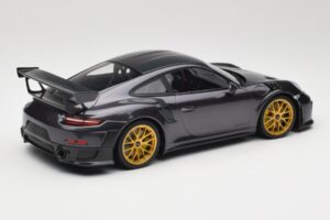 Porsche 911 991.2 GT2 RS Weissach Package Purple Metallic So Zlatými Magnéziovými Kolesami Minichamps 1:18 153068322 Kov – obrázok 2 z 6