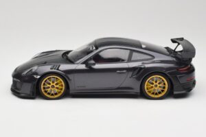 Porsche 911 991.2 GT2 RS Weissach Package Purple Metallic So Zlatými Magnéziovými Kolesami Minichamps 1:18 153068322 Kov – obrázok 3 z 6