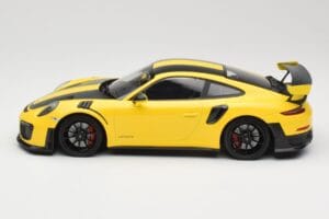 Porsche 911 991.2 GT2 RS Weissach Package Žltý s Čiernymi Kolesami Minichamps 1:18 155068311 Kov – obrázok 3 z 6