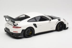 Porsche 911 991.2 GT2 RS Biely s Čiernymi Kolesami Minichamps 1:18 155068310 Kov – obrázok 2 z 6