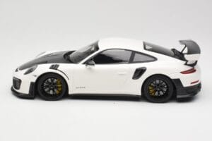 Porsche 911 991.2 GT2 RS Biely s Čiernymi Kolesami Minichamps 1:18 155068310 Kov – obrázok 3 z 6