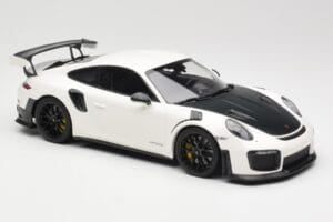 Porsche 911 991.2 GT2 RS Biely s Čiernymi Kolesami Minichamps 1:18 155068310 Kov – obrázok 4 z 6