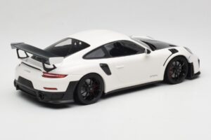 Porsche 911 991.2 GT2 RS Biely Minichamps 1:18 155068301 Kov – obrázok 2 z 6