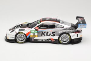 Porsche 911 991.2 GT3 R Kus Team 75 Bernhard #17 M. Ammermüller / M. Jaminet ADAC GT Masters 2017 Minichamps 1:18 155176917 K – obrázok 3 z 6