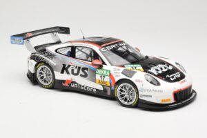 Porsche 911 991.2 GT3 R Kus Team 75 Bernhard #17 M. Ammermüller / M. Jaminet ADAC GT Masters 2017 Minichamps 1:18 155176917 K – obrázok 4 z 6