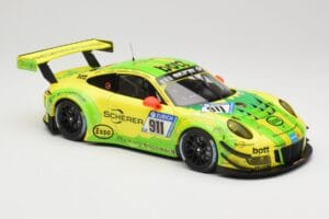 Porsche 911 991.2 GT3 R #911 Manthey Racing R. Dumas / F. Makowiecki 24 Hours of Nurburgring 2017 Minichamps 1:18 155176911 K – obrázok 4 z 6