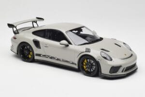 Porsche 911 991.2 GT3 RS Chalk Wording Čierne Ráfiky Minichamps 1:18 153068230 Kov – obrázok 4 z 6