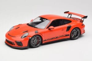 Porsche 911 991.2 GT3 RS Lava Orange & Strieborné Kolesá Minichamps 1:18 155068225 Kov