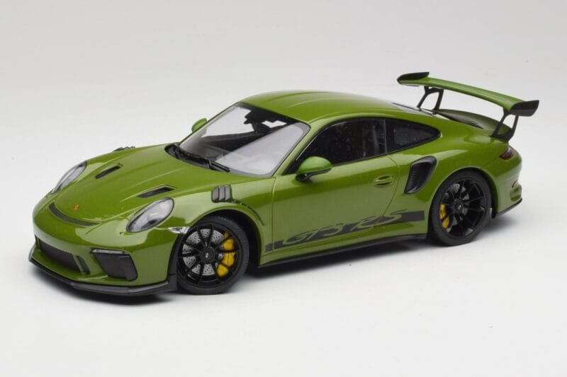 Porsche 911 991.2 GT3 RS Lizard Zelený S Čiernymi Kolesami Minichamps 1:18 155068233 Kov