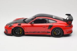 Porsche 911 991.2 GT3 RS Weissach Package Guards Red Čierne Ráfiky Minichamps 1:18 153068223 Kov – obrázok 3 z 6