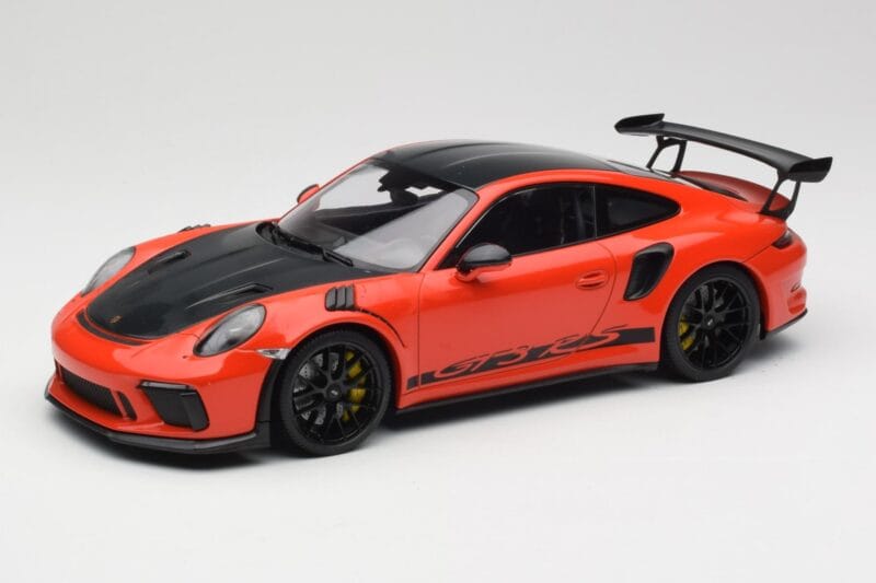 Porsche 911 991.2 GT3 RS Weissach Package Lava Orange Wording Čierne Magnéziumové Ráfiky Minichamps 1:18 153068226 Kov