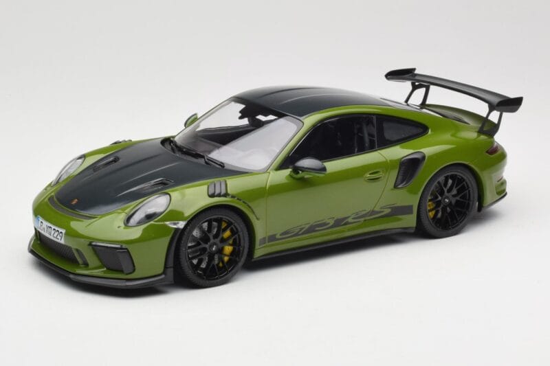 Porsche 911 991.2 GT3 RS Weissach Package Lizard Green Wording & Čierne Horčíkové Kolesá Minichamps 1:18 155068232 Kov