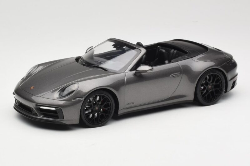 Porsche 911 992 Carrera 4 GTS Kabriolet Grey Metallic Minichamps 1:18 155063031 Kov