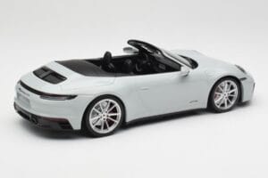 Porsche 911 992 Carrera 4 GTS Kabriolet Šedý Minichamps 1:18 155063034 Kov – obrázok 3 z 6