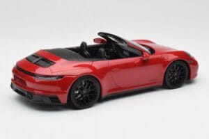Porsche 911 992 Carrera 4 GTS Kabriolet Červený Minichamps 1:18 155063032 Kov – obrázok 2 z 6