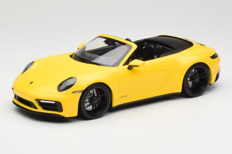 Porsche 911 992 Carrera 4 GTS Kabriolet Žltý Minichamps 1:18 155063030 Kov