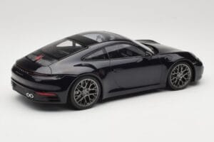 Porsche 911 992 Carrera 4S Blue Metallic Minichamps 1:18 155067321 Kov – obrázok 2 z 6