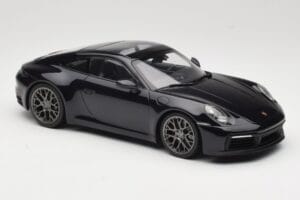 Porsche 911 992 Carrera 4S Blue Metallic Minichamps 1:18 155067321 Kov – obrázok 4 z 6