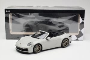Porsche 911 992 Carrera 4S Kabriolet Šedý Minichamps 1:18 155067335 Kov – obrázok 6 z 6