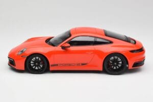 Porsche 911 992 Carrera 4S Lava Oranžový Minichamps 1:18 155067327 Kov – obrázok 3 z 6