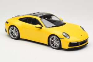 Porsche 911 992 Carrera 4S Žltý Minichamps 1:18 155067320 Kov – obrázok 4 z 6