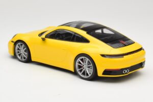 Porsche 911 992 Carrera 4S Žltý Minichamps 1:18 155067320 Kov – obrázok 5 z 6