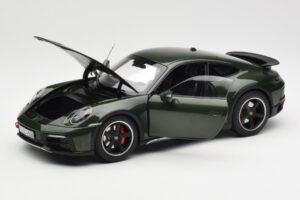 Porsche 911 992 Dakar Oak Zelený Metalická Norev 1:18 187241 Kov – obrázok 2 z 9