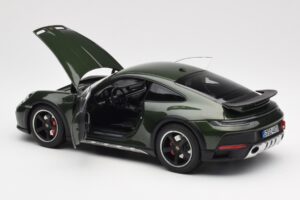 Porsche 911 992 Dakar Oak Zelený Metalická Norev 1:18 187241 Kov – obrázok 6 z 9