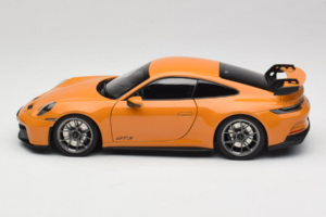 Porsche 911 992 GT3 Bahama Yellow Norev 1:18 187387 Kov – obrázok 4 z 8