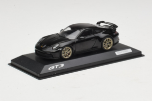 Porsche 911 992 GT3 Čierny So Zlatými Kolesami Minichamps 1:43 WAP0201520M007 Kov – obrázok 2 z 4