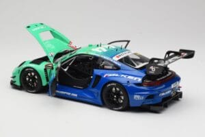 Porsche 911 992 GT3 R Falken #44 D. Eriksson / T. Heinemann 24 Hours of Nurburgring 2023 Minichamps 1:18 113236344 Kov – obrázok 5 z 8