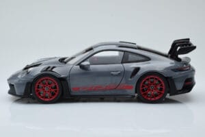 Porsche 911 992 GT3 RS Arctic Šedý Pyro Červený Norev 1:18 187350 Kov – obrázok 4 z 8