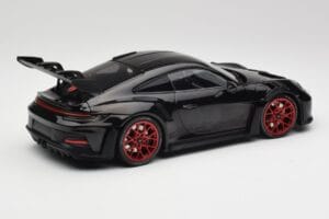 Porsche 911 992 GT3 RS Čierny & Červené Kolesá & Čierny Dekor Minichamps 1:18 153062240 Kov – obrázok 2 z 6