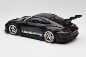Porsche 911 992 GT3 RS Čierny So Striebornými Kolesami Minichamps 1:18 155062231 Kov – obrázok 5 z 6
