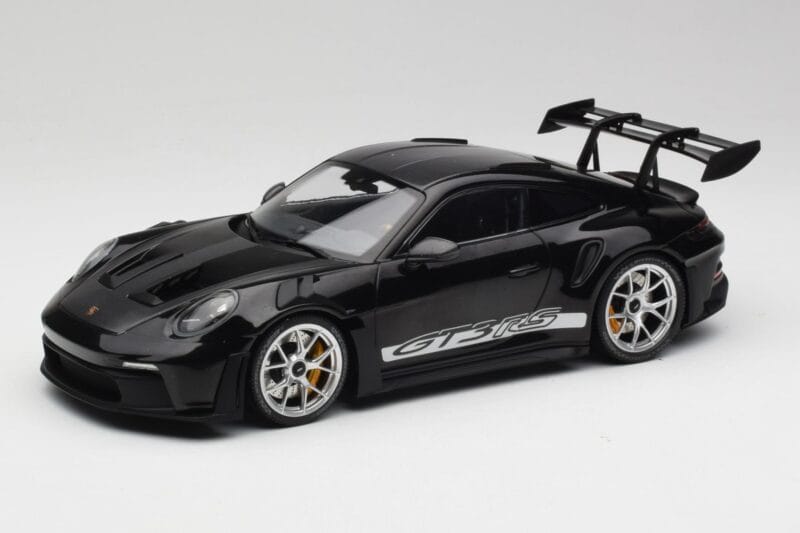 Porsche 911 992 GT3 RS Čierny So Striebornými Kolesami Minichamps 1:18 155062231 Kov