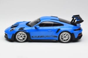 Porsche 911 992 GT3 RS Modrý & Strieborné Kolesá & Čierny Dekor Minichamps 1:18 153062234 Kov – obrázok 3 z 6