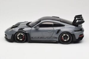 Porsche 911 992 GT3 RS Crayon Weissach Package & Black Wheels Minichamps 1:18 110062024 Kov – obrázok 4 z 8