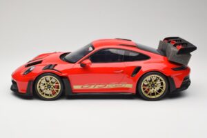 Porsche 911 992 GT3 RS Guards Red GT Spirit 1:12 GT939 Živica – obrázok 3 z 6