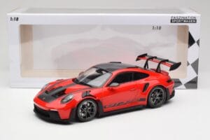 Porsche 911 992 GT3 RS Guards Červený & Strieborné Kolesá Weissach Package Minichamps 1:18 153062246 Kov – obrázok 6 z 6