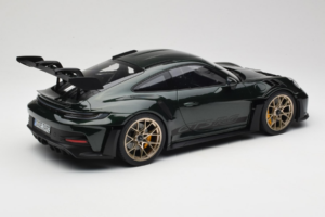 Porsche 911 992 GT3 RS Jet Green Metallic Black Norev 1:12 127532 Kov – obrázok 2 z 6