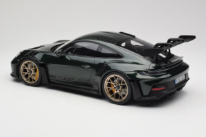 Porsche 911 992 GT3 RS Jet Green Metallic Black Norev 1:12 127532 Kov – obrázok 5 z 6