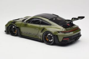 Porsche 911 992 GT3 RS Nato Olive & Black Wheels Minichamps 1:18 110062027 Kov – obrázok 7 z 8